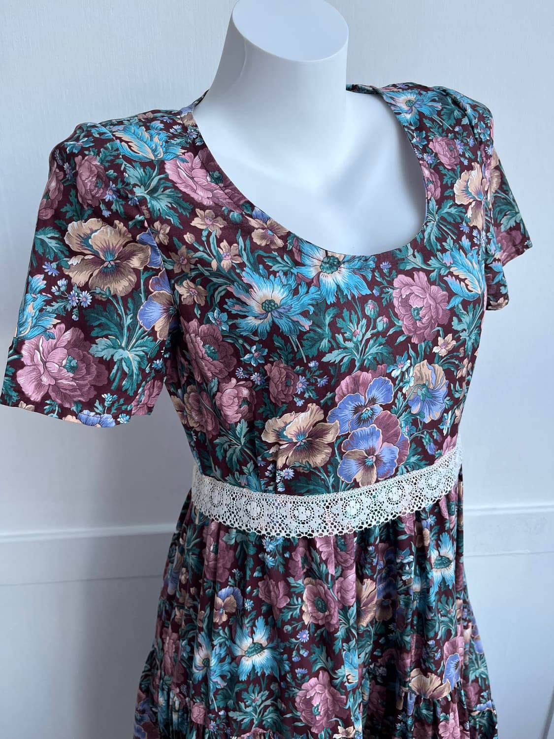 브라운 플라워 레이스 롱 원피스 상품이미지2