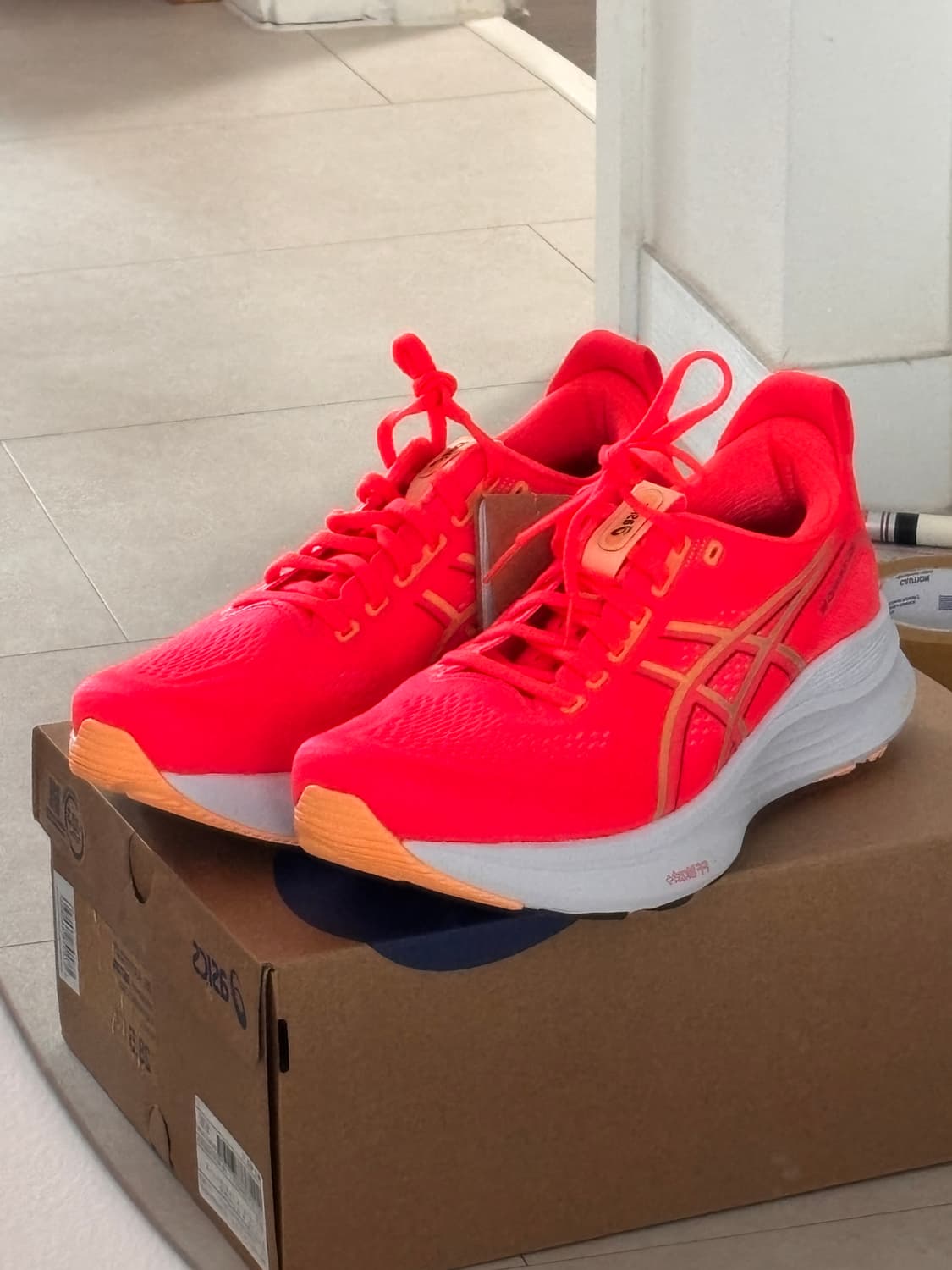 아식스 젤카야노 32 / 285  상품이미지1