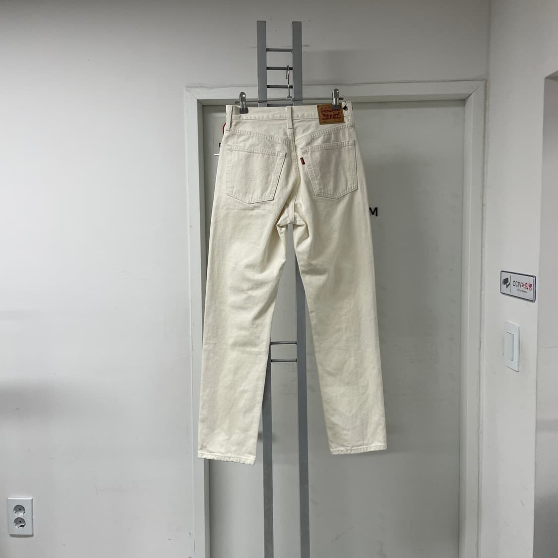 리바이스 501 화이트 데님 팬츠 W25 L28 상품이미지1