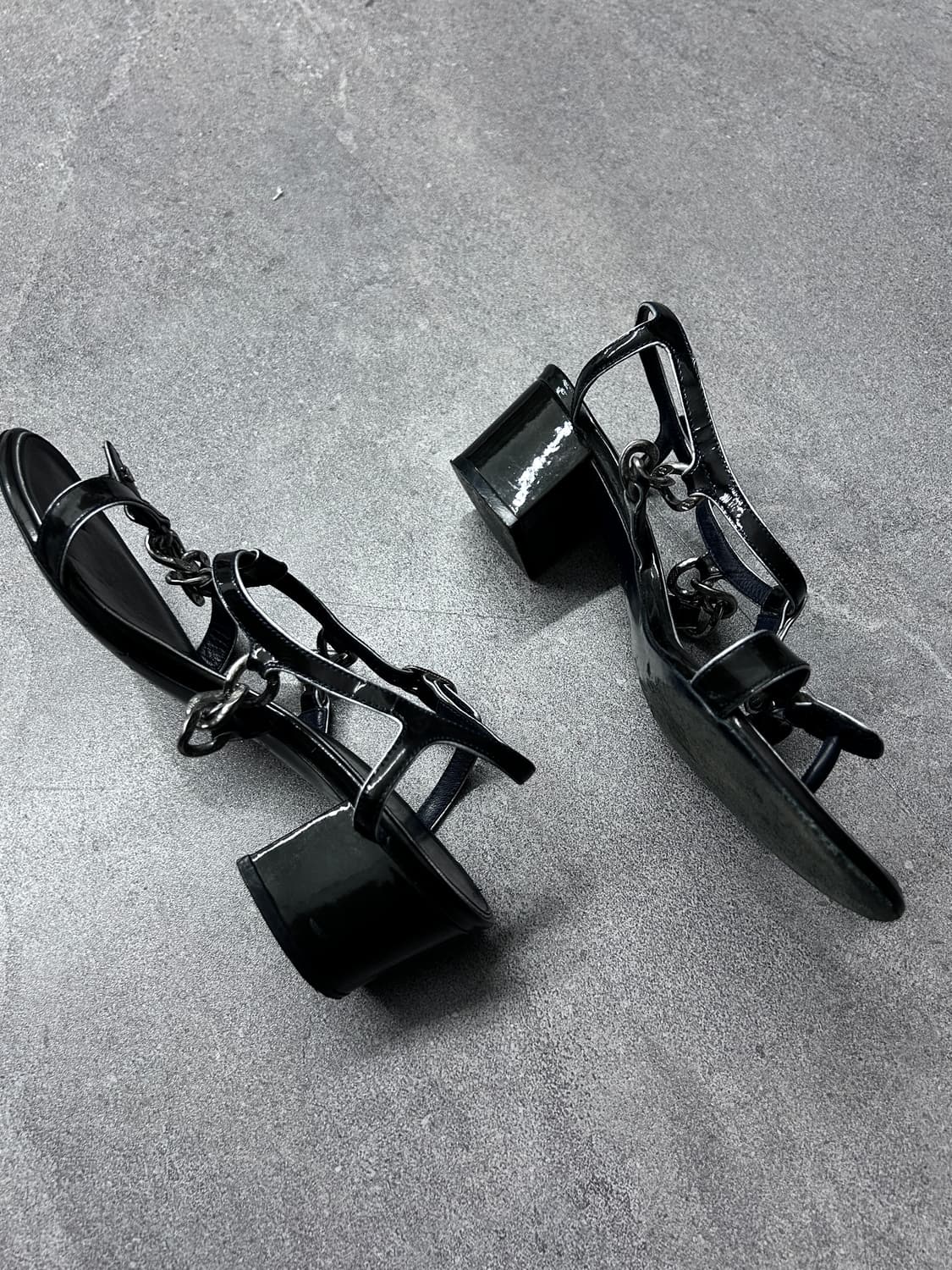 샤넬 멀티 체인 스트랩 샌달 상품이미지4