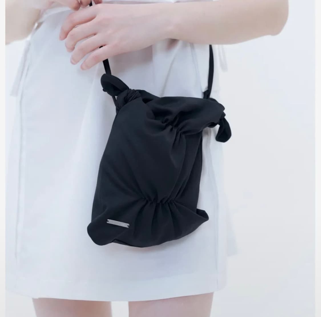 미세키서울 Shirring mini cross bag BLACK 가방 상품이미지1