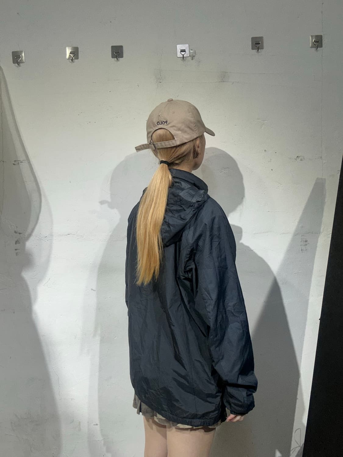 데상트 블랙 오버핏 후드 바람막이 트랙 자켓 L 상품이미지3