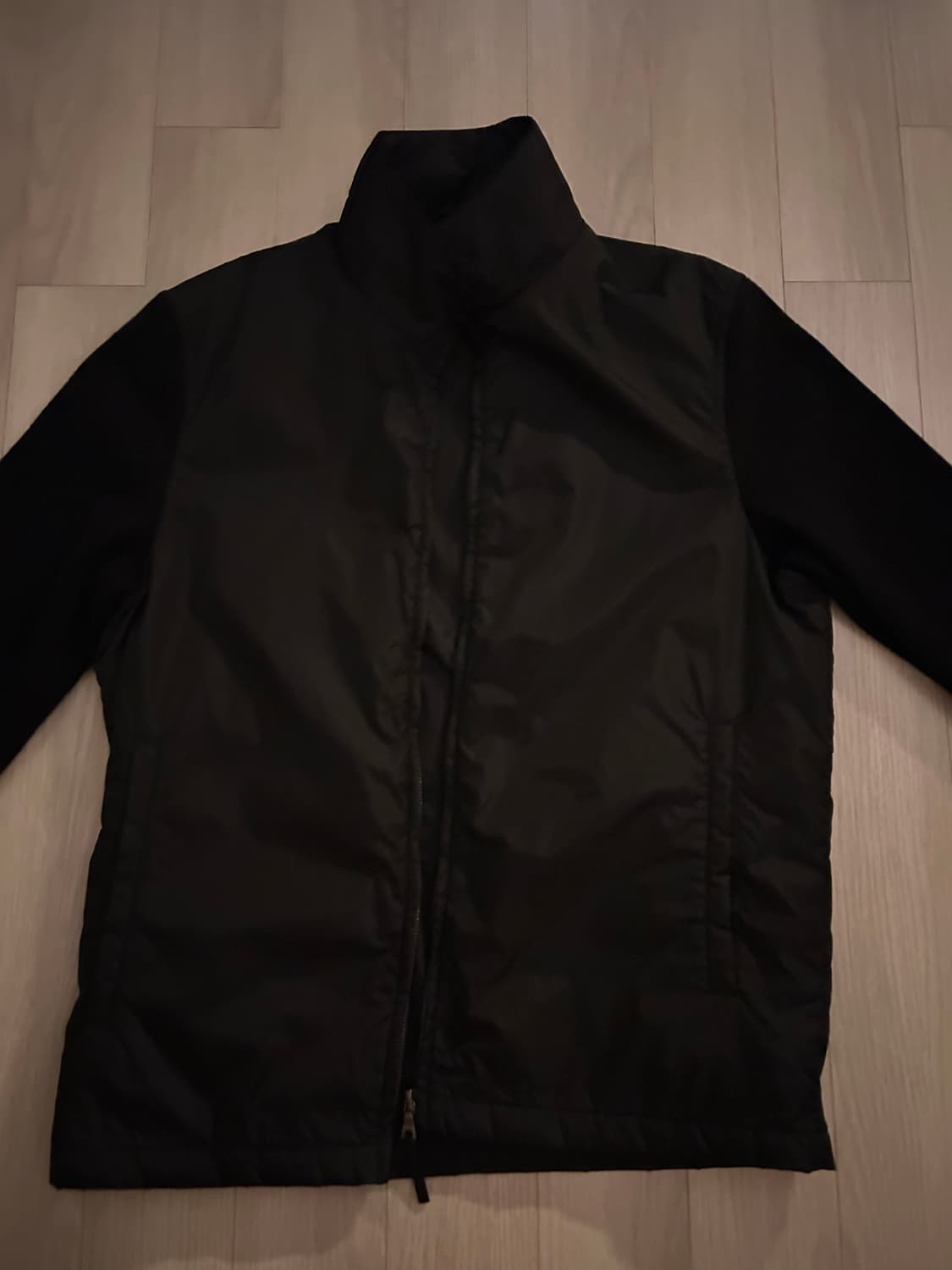 프라다 집업 상품이미지1