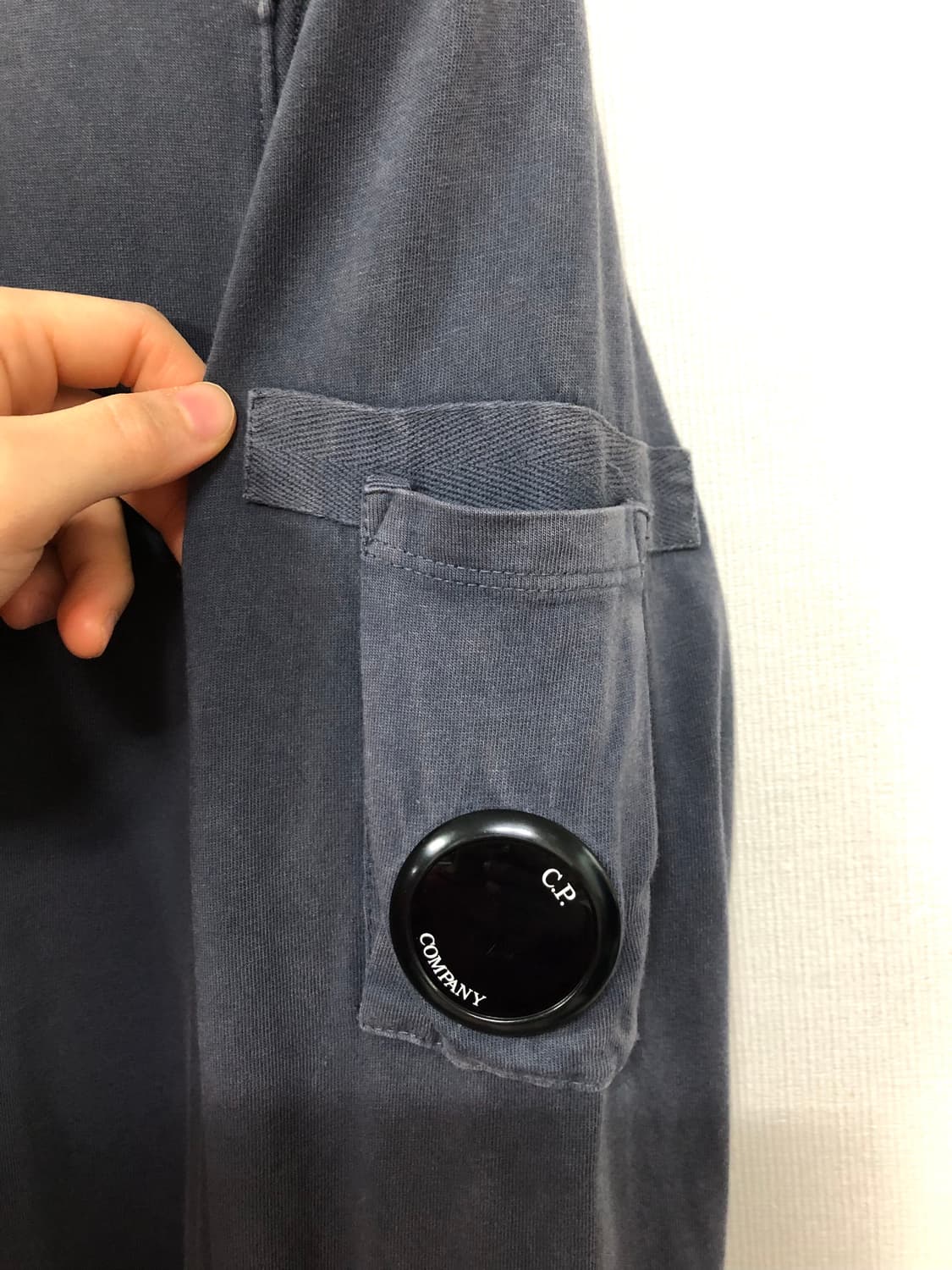 (정품) CP컴퍼니 씨피컴퍼니 렌즈 롱슬리브 긴팔티 95 _ 차콜 상품이미지4