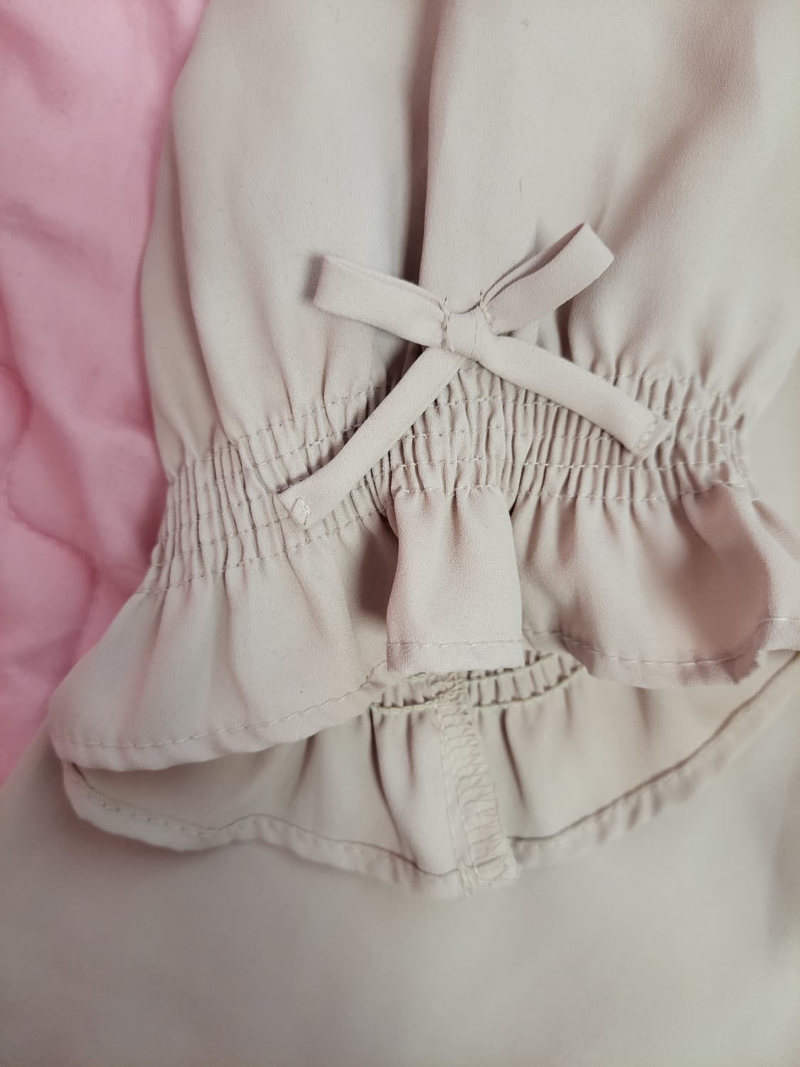 급처세탁완료상태좋음!허니시나몬 리본 프릴 핑크 블라우스 티 리즈리사st 상품이미지5