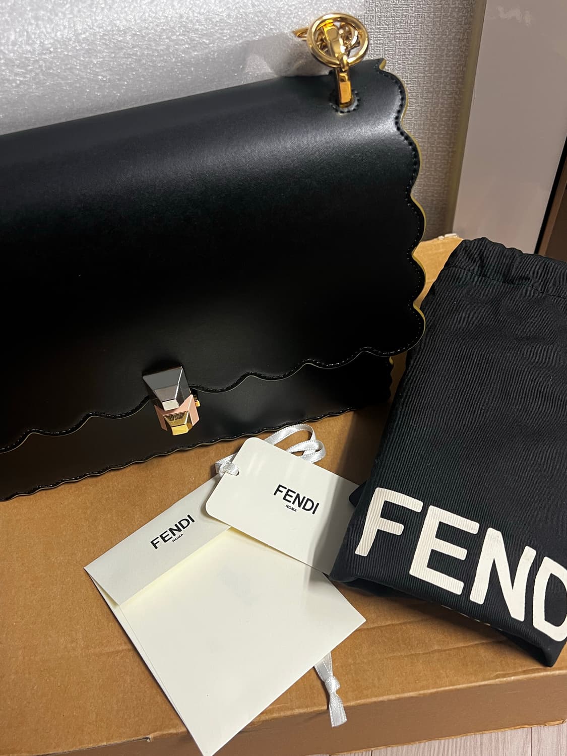 펜디 FENDI 칸아이 미디움 + 펜디 가방 스트랩 상품이미지5