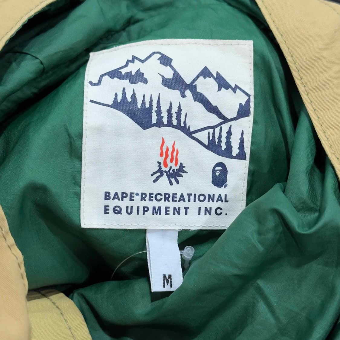 베이프 후드 마운틴 파카 상품이미지5