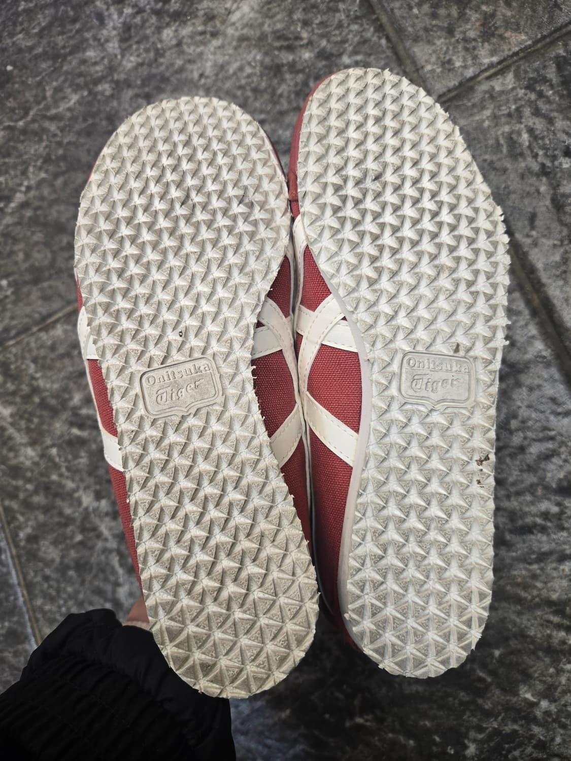오니츠카타이거 슬립온 레드 스니커즈 상품이미지6