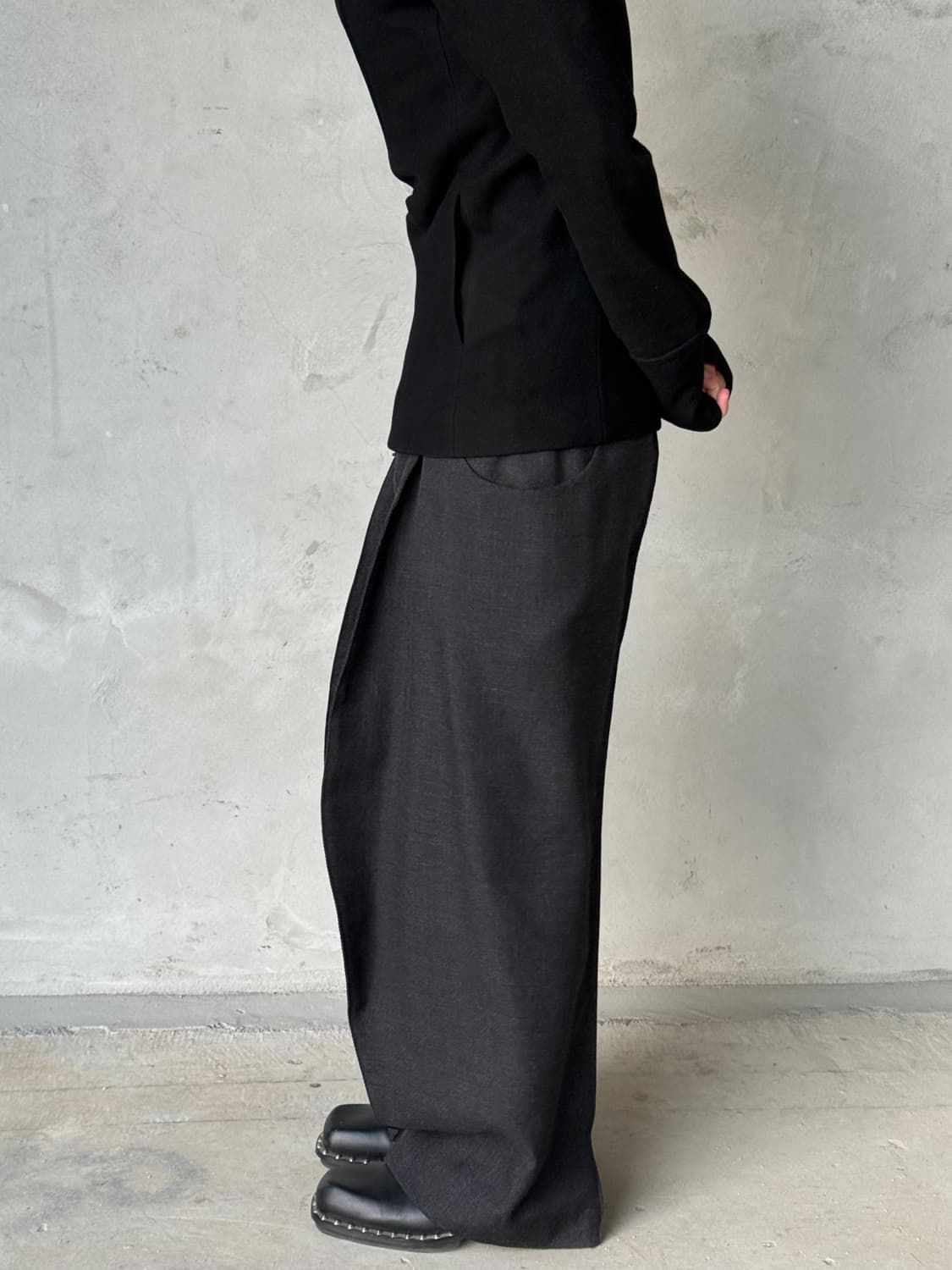 NVRFRGT S커브드 와이드 트라우저 상품이미지1