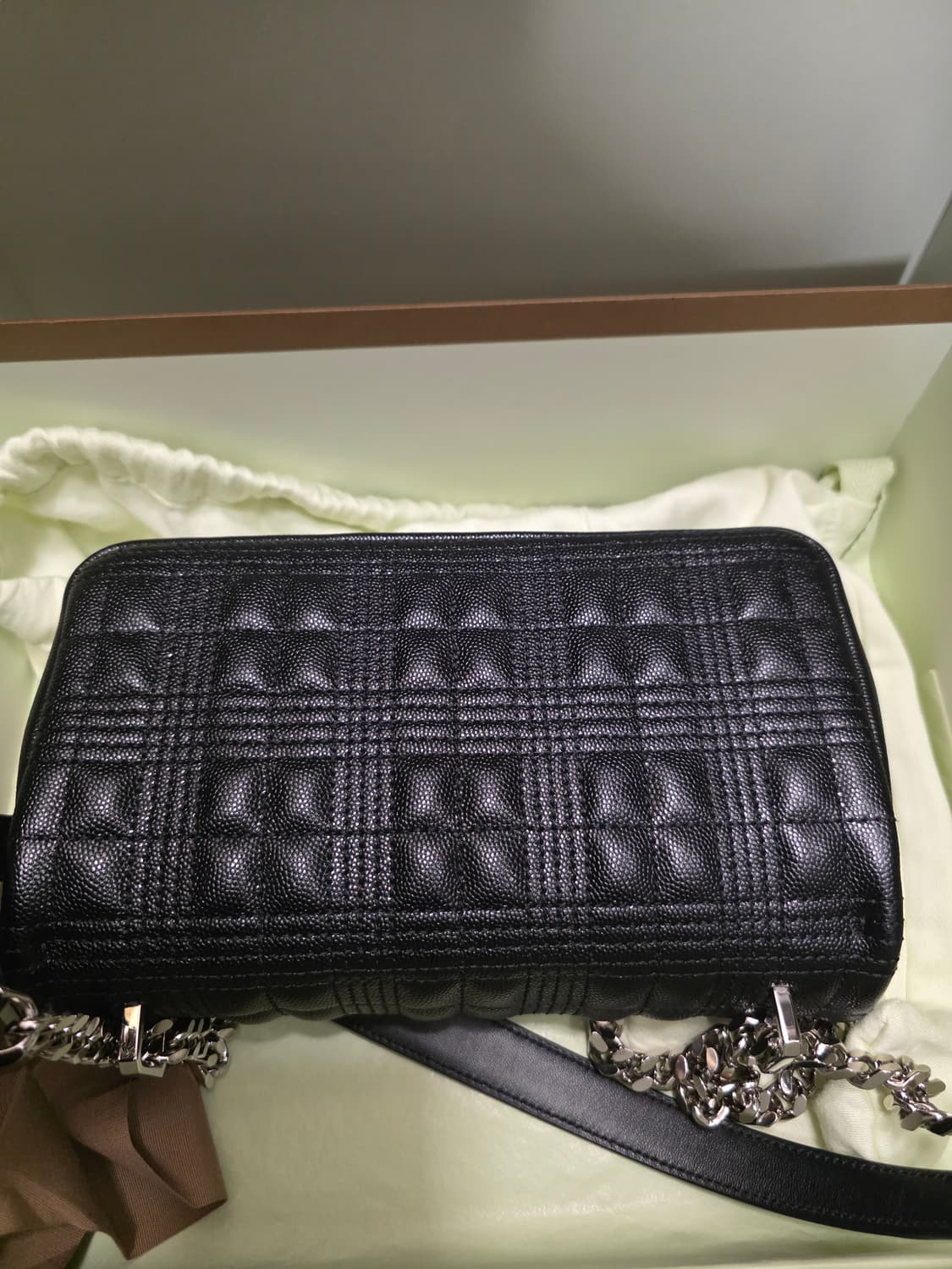 버버리 롤라백 스몰 퀼팅 블랙 은장 상품이미지5