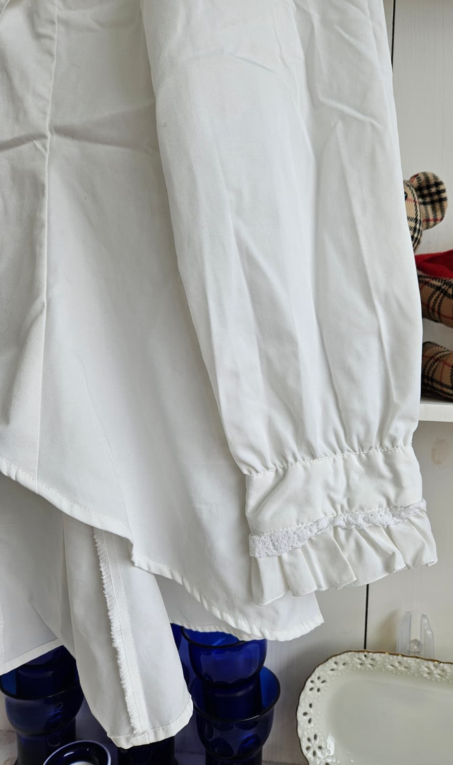 레이스 셔링 블라우스 화이트 프릴 카라 상품이미지7