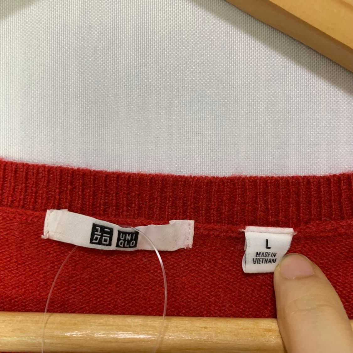 유니클로 V넥 빈티지 니트 레드 캐시미어 100% L 상품이미지6