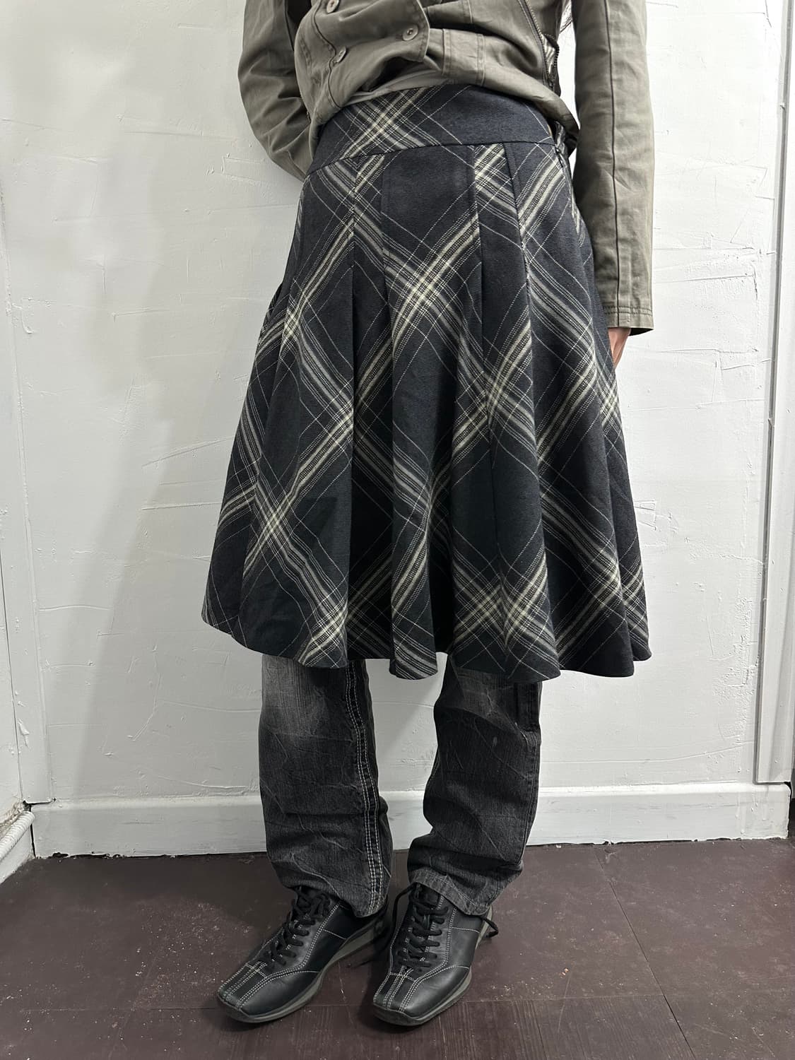 check pleats midi skirt 상품이미지3