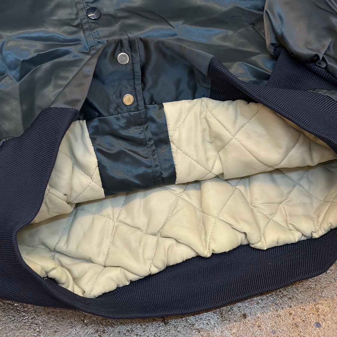 레어 90s Made in USA 하트웰 사틴 자켓 패딩자켓 상품이미지5