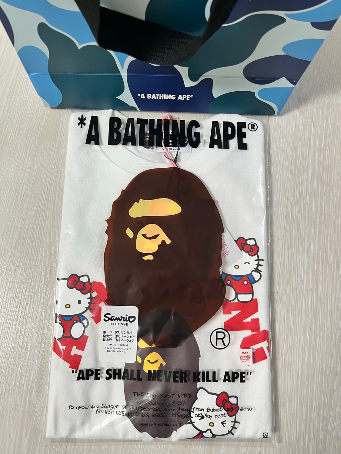 베이프 키티 콜라보 반팔티 S 상품이미지2