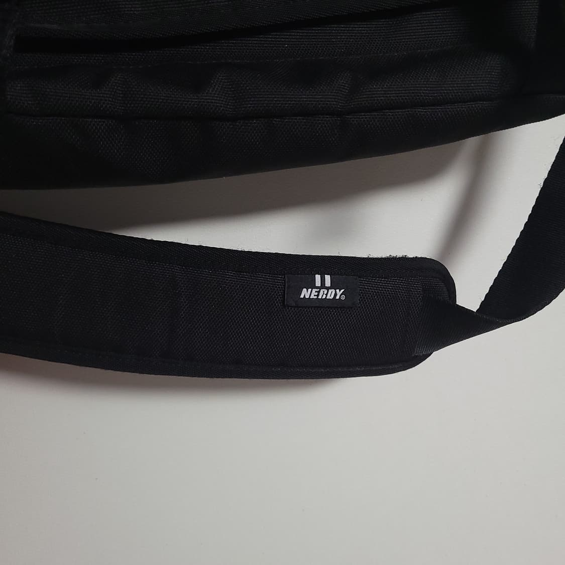 NERDY 널디 블랙 메신저백 가방 크로스백 상품이미지2