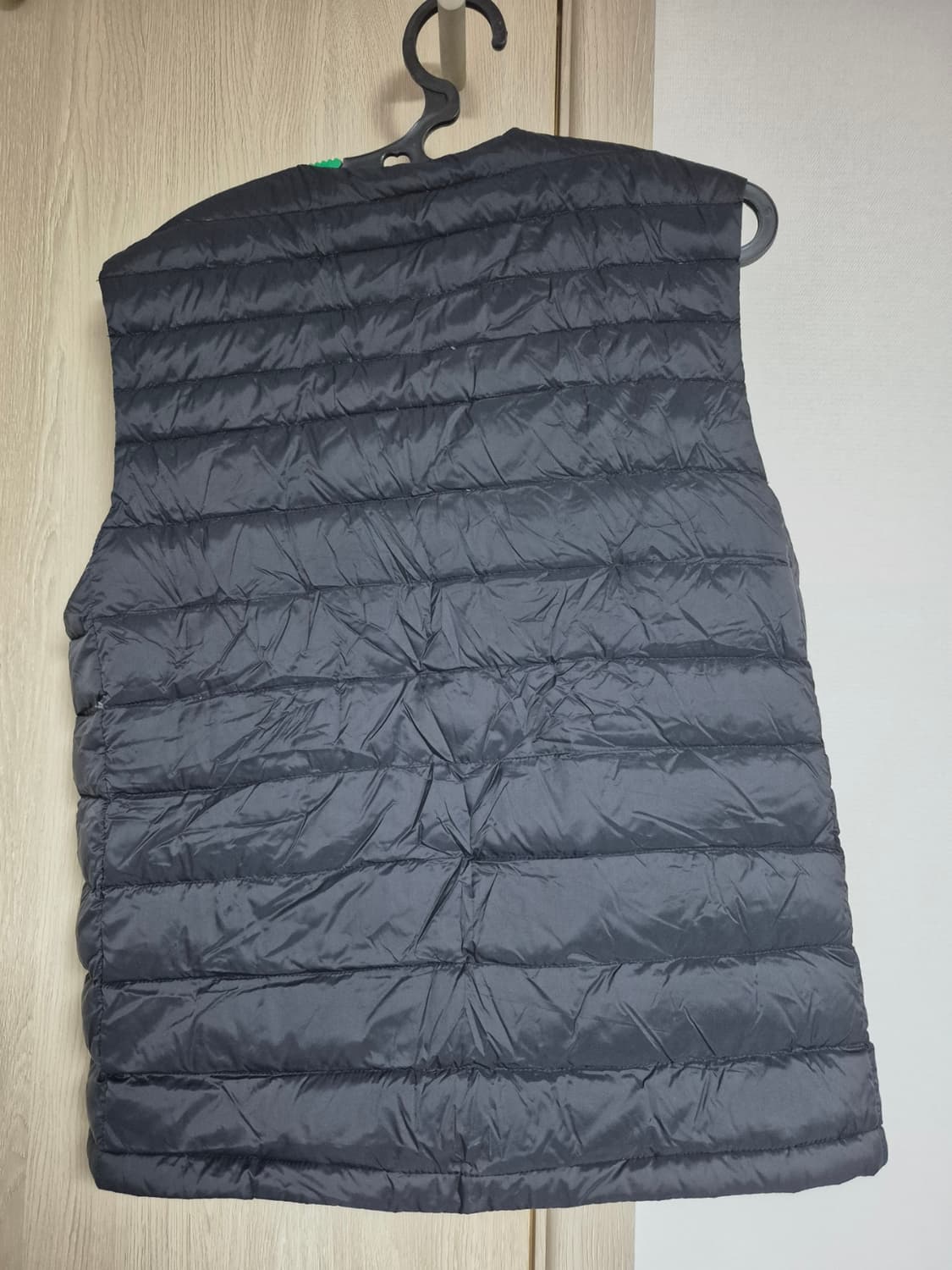 머렐 정품 구스경량패딩조끼 105사이즈 팝니다  상품이미지2