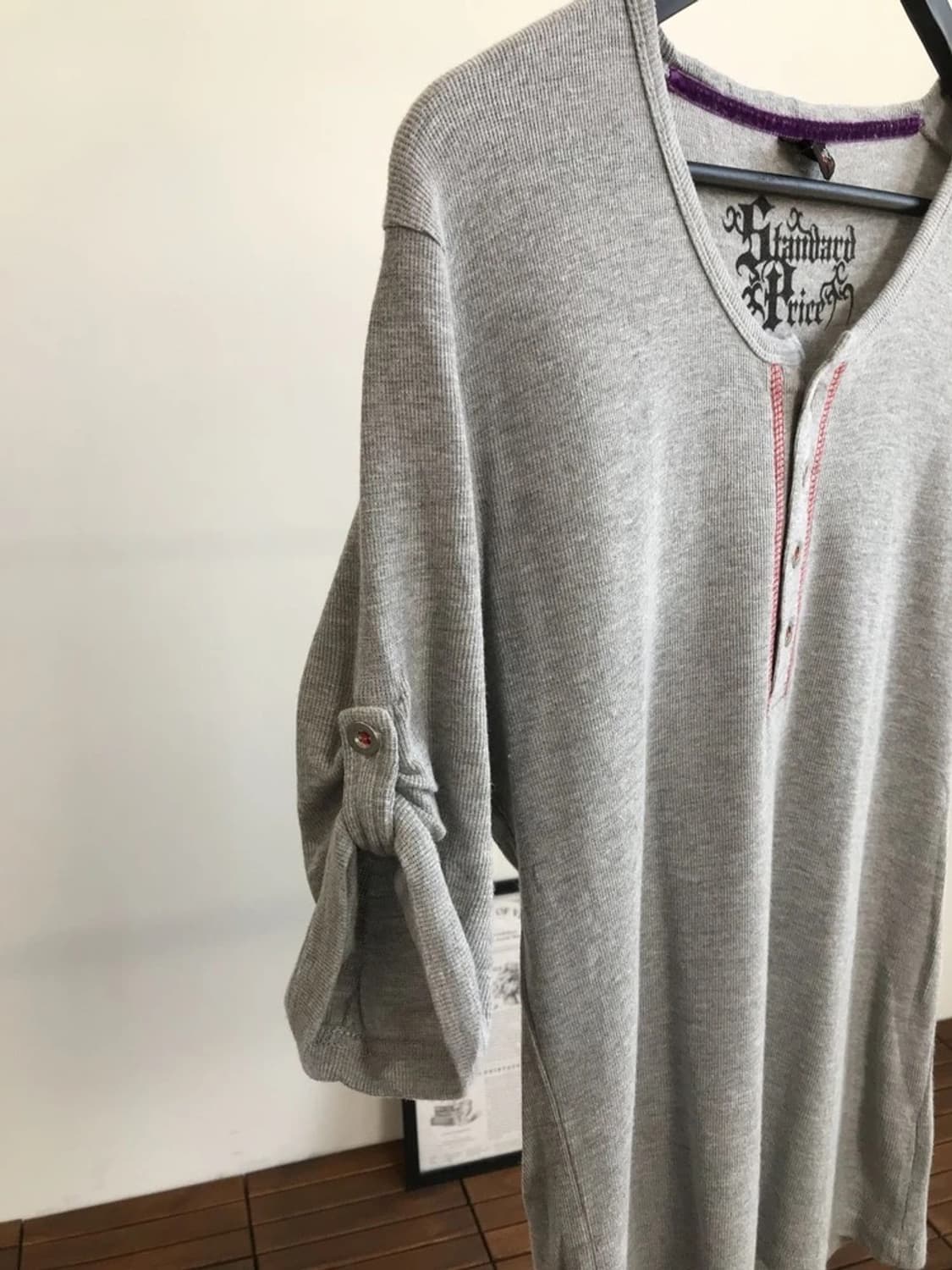 BODY WAVE Henley Button Detail Tee 상품이미지6