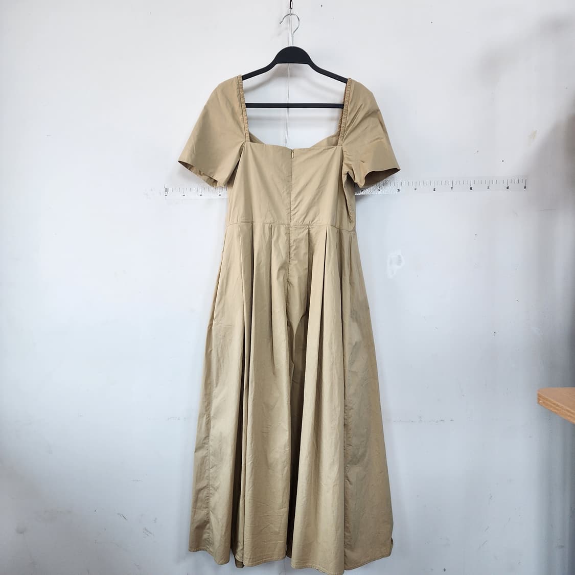 ORR 베이지 스퀘어넥 롱 원피스 상품이미지3