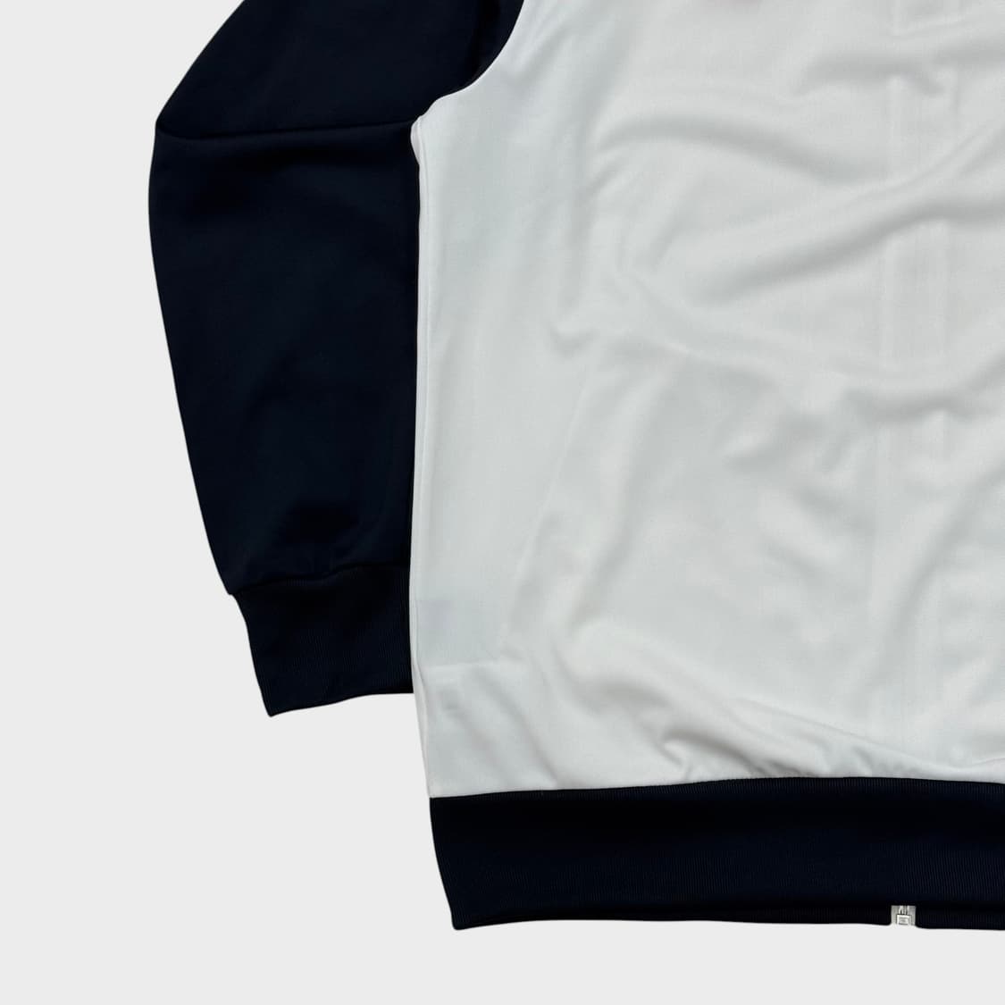 08-10 아디다스 리버풀 트랙 자켓 상품이미지8