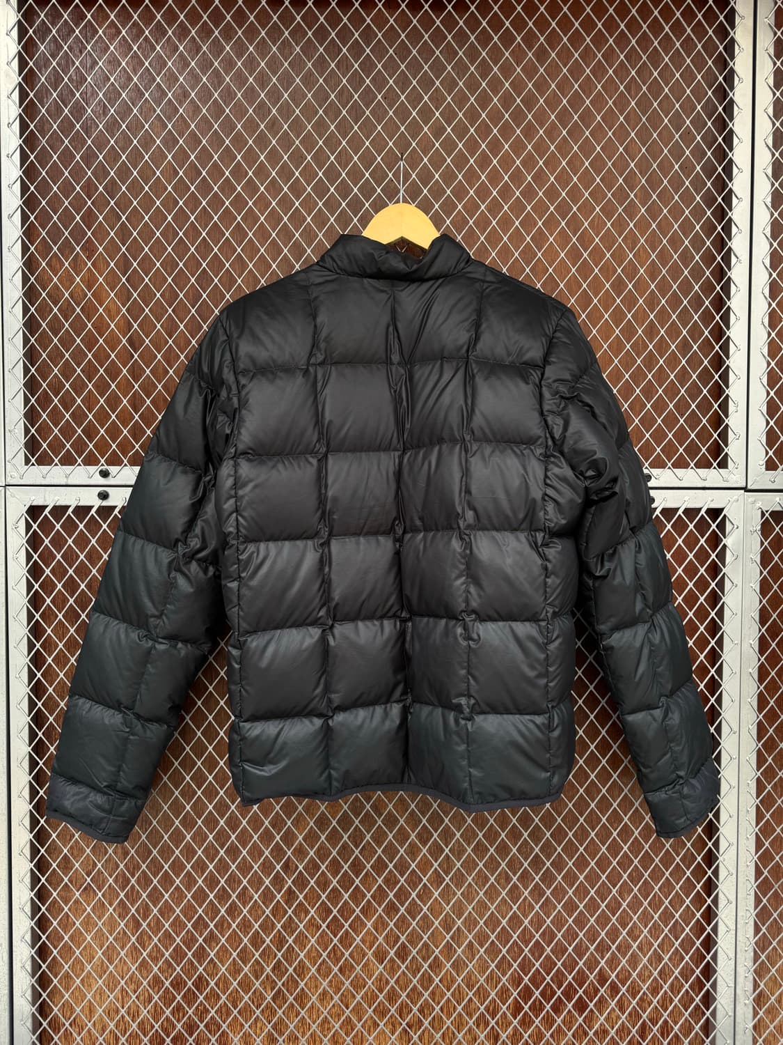 나이키 스퀘어 덕다운 블랙 로고 경량패딩 M 상품이미지4