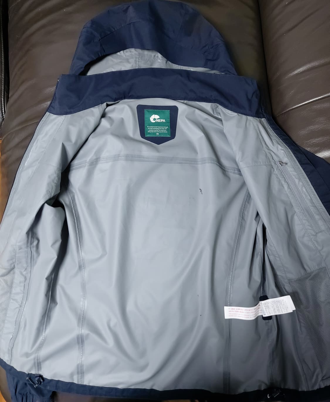 네파 남성 방수 바람막이 자켓 네이비 (95)

 상품이미지5