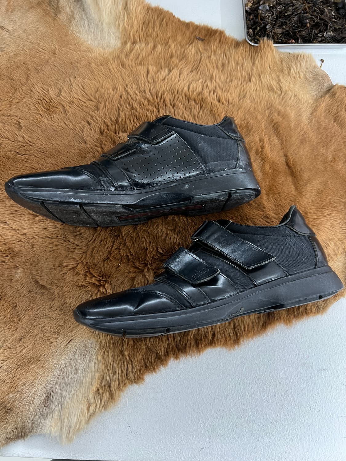 구찌 더블 벨크로 스니커즈 상품이미지2