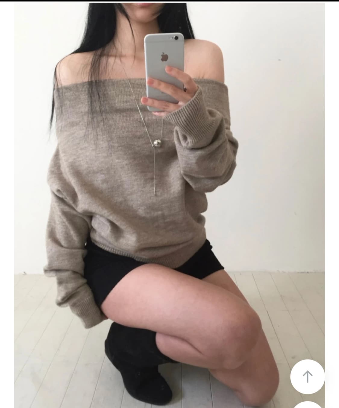 블랙업  오프숄더 니트 베이지  상품이미지1