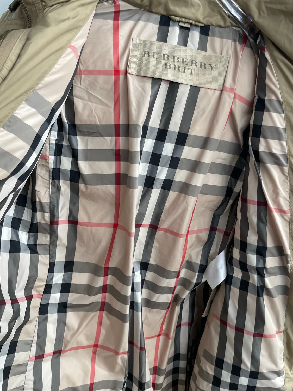 버버리 브릿 여성용 후드 구스 다운 패딩(L싸이즈) 상품이미지6