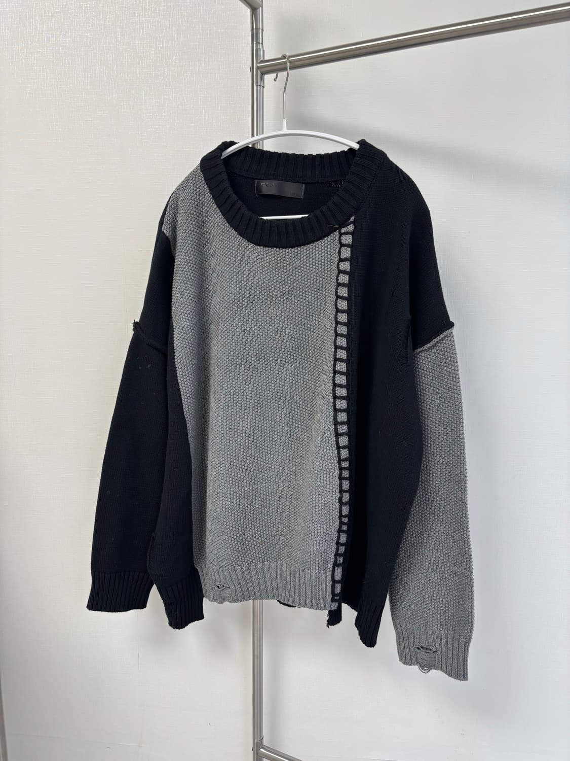 그런지 그레이 배색 오버사이즈 풀오버 상품이미지1