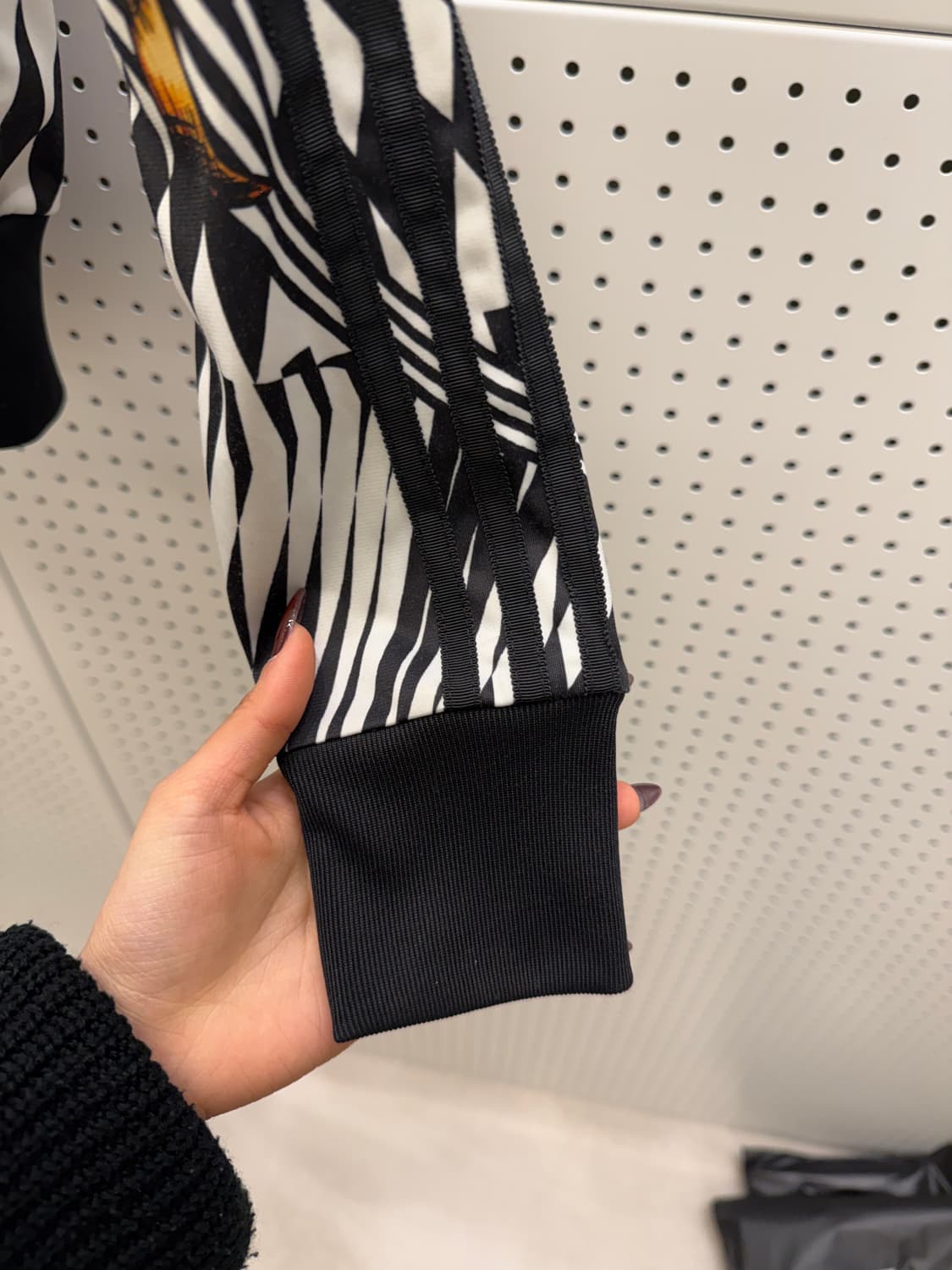 아디다스 x 제레미스캇 엔젤 프린트 트랙자켓 U1161 상품이미지4