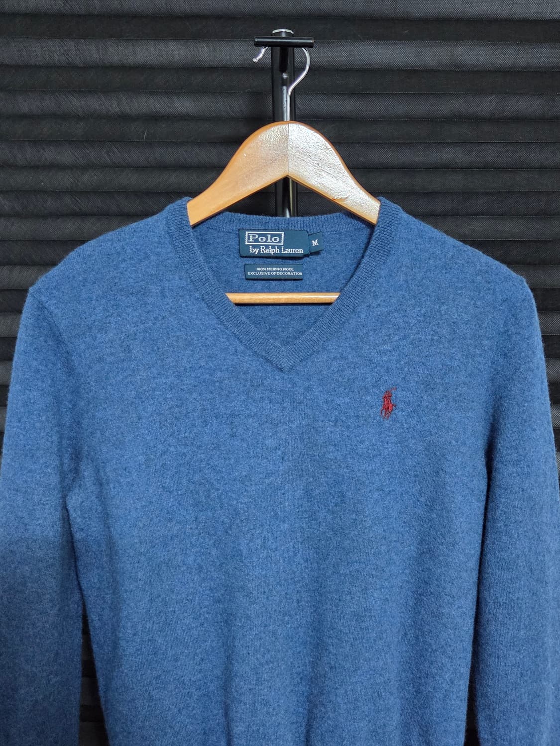 [폴로 랄프로렌] 메리노울 브이넥 니트 스웨터 | 00202 상품이미지2