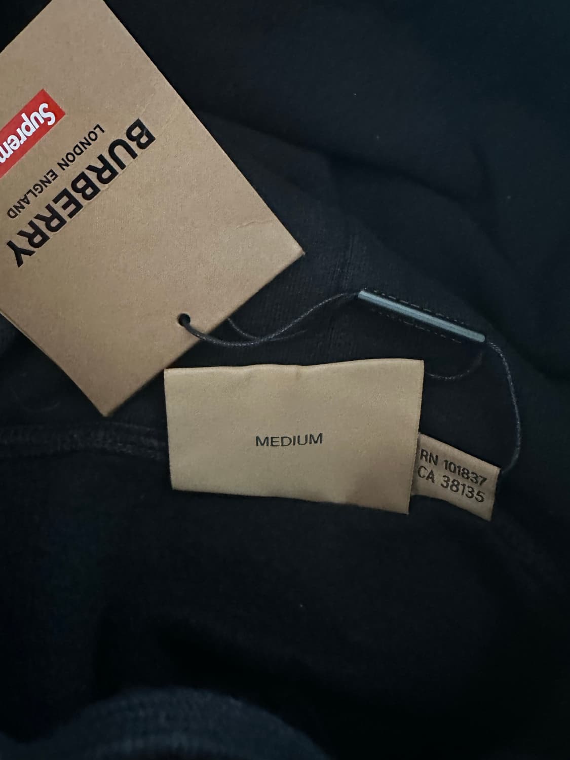 슈프림 버버리 박스로고 후드 블랙 상품이미지3