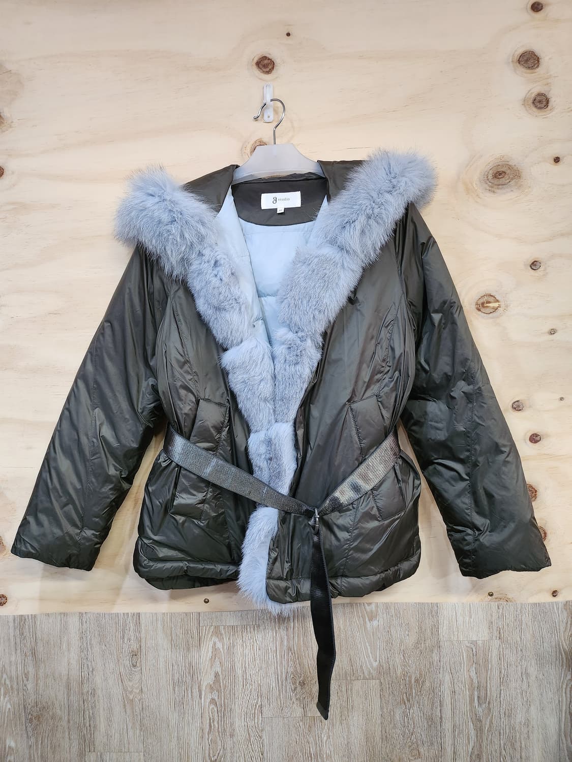 592) 지스튜디오 사가폭스 헝가리구스하프다운 패딩 상품이미지1