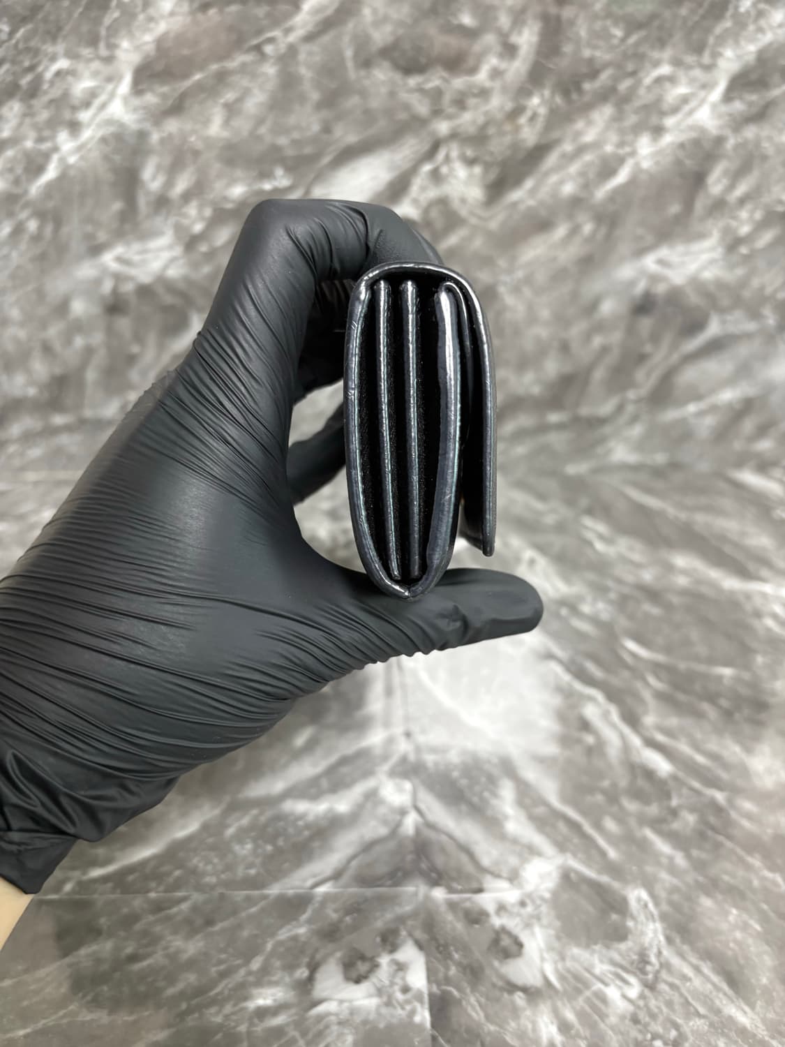 프라다 아코디언 금장 메탈로고 카드지갑 상품이미지6