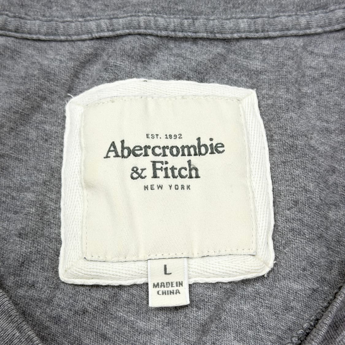 아베크롬비 빈티지 스펠로고 Y2K 딱붙핏 반팔 그레이 L 상품이미지4