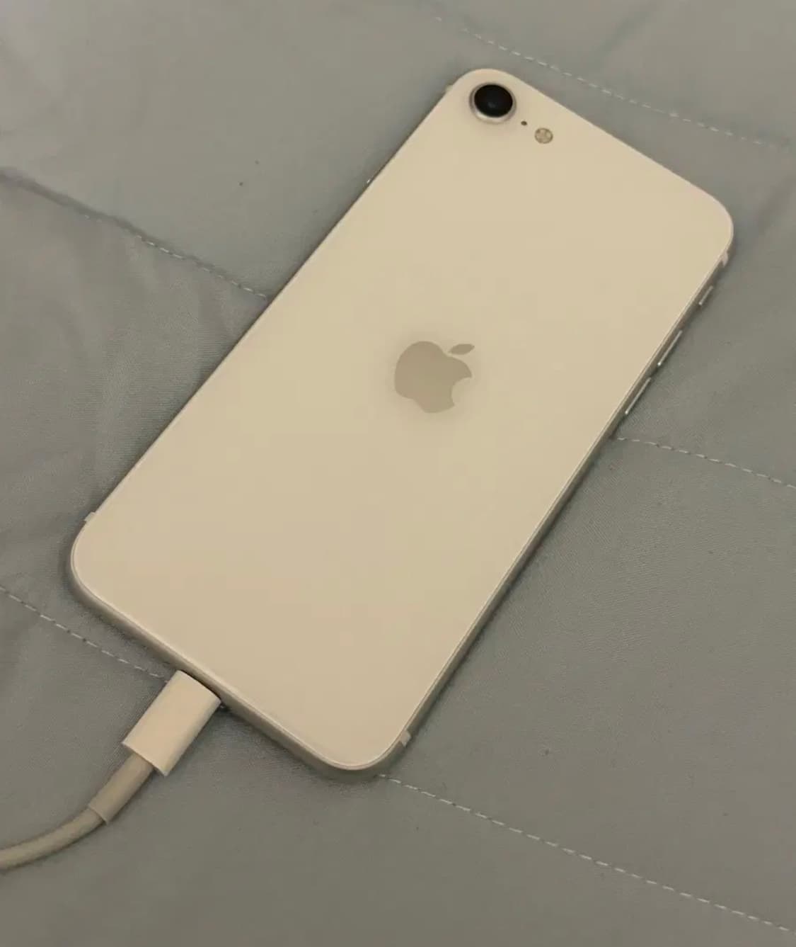 아이폰 se2 64기가 화이트 상품이미지1