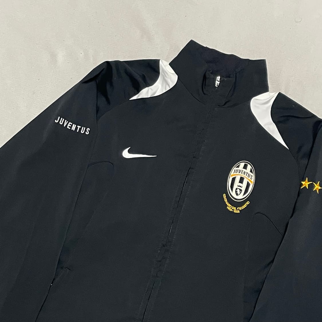 S 나이키 유벤투스 블랙 바람막이 상품이미지1