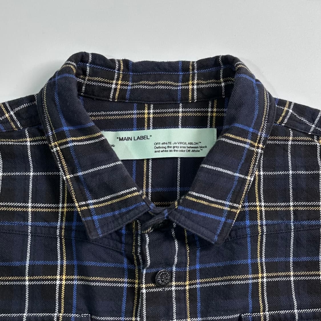 오프화이트 에로우 체크 셔츠   상품이미지5