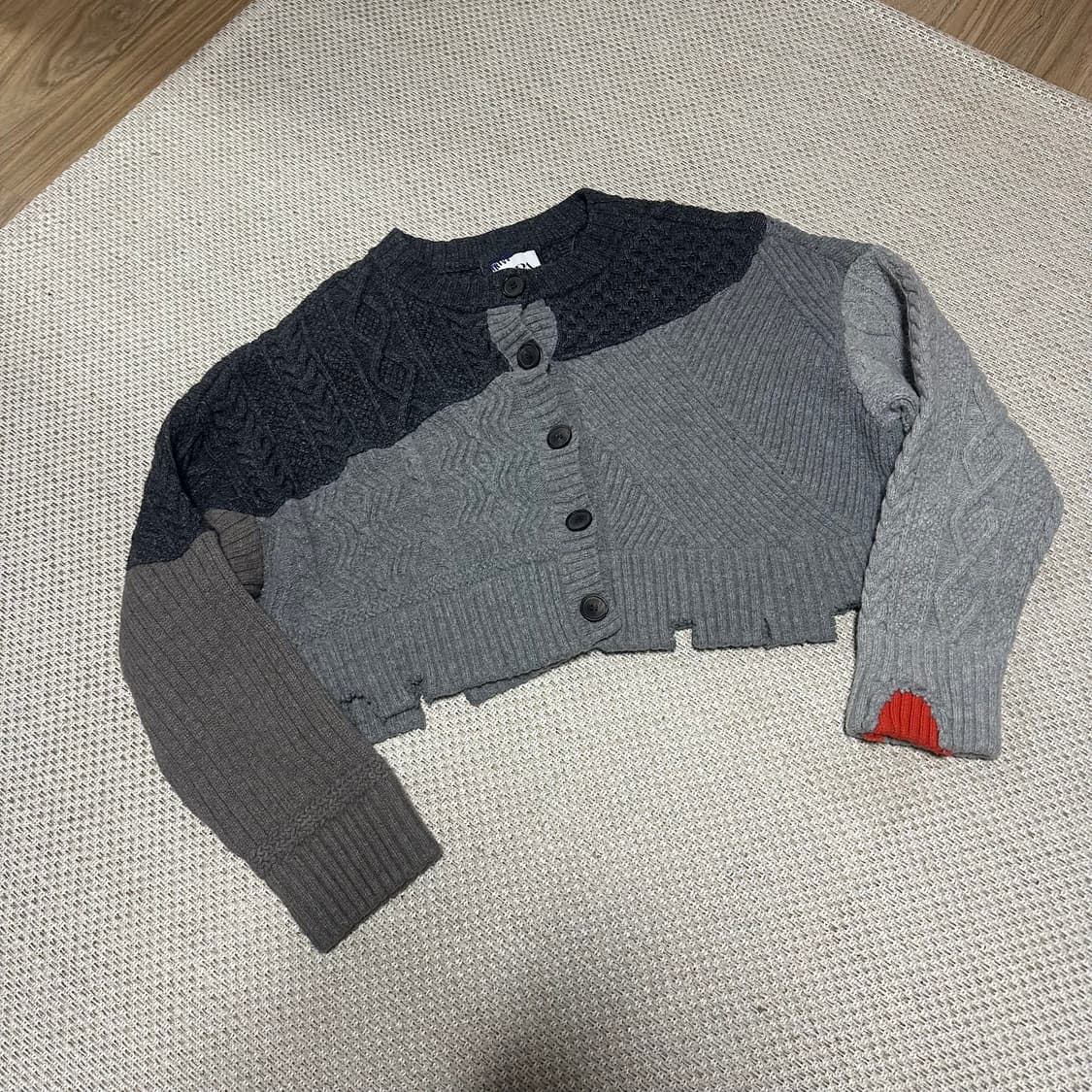 자라 x 아더에러 디스트로이드 크롭 가디건  상품이미지2