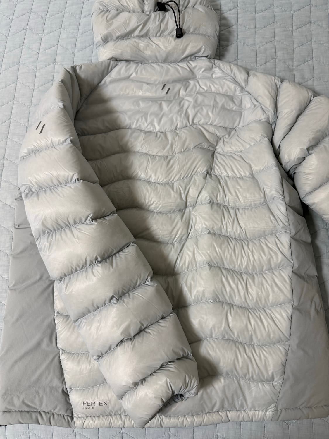 웰터 익스페리먼트 패커블 라이트웨이 퍼텍스 다운 자켓 라이트 그레이 상품이미지4