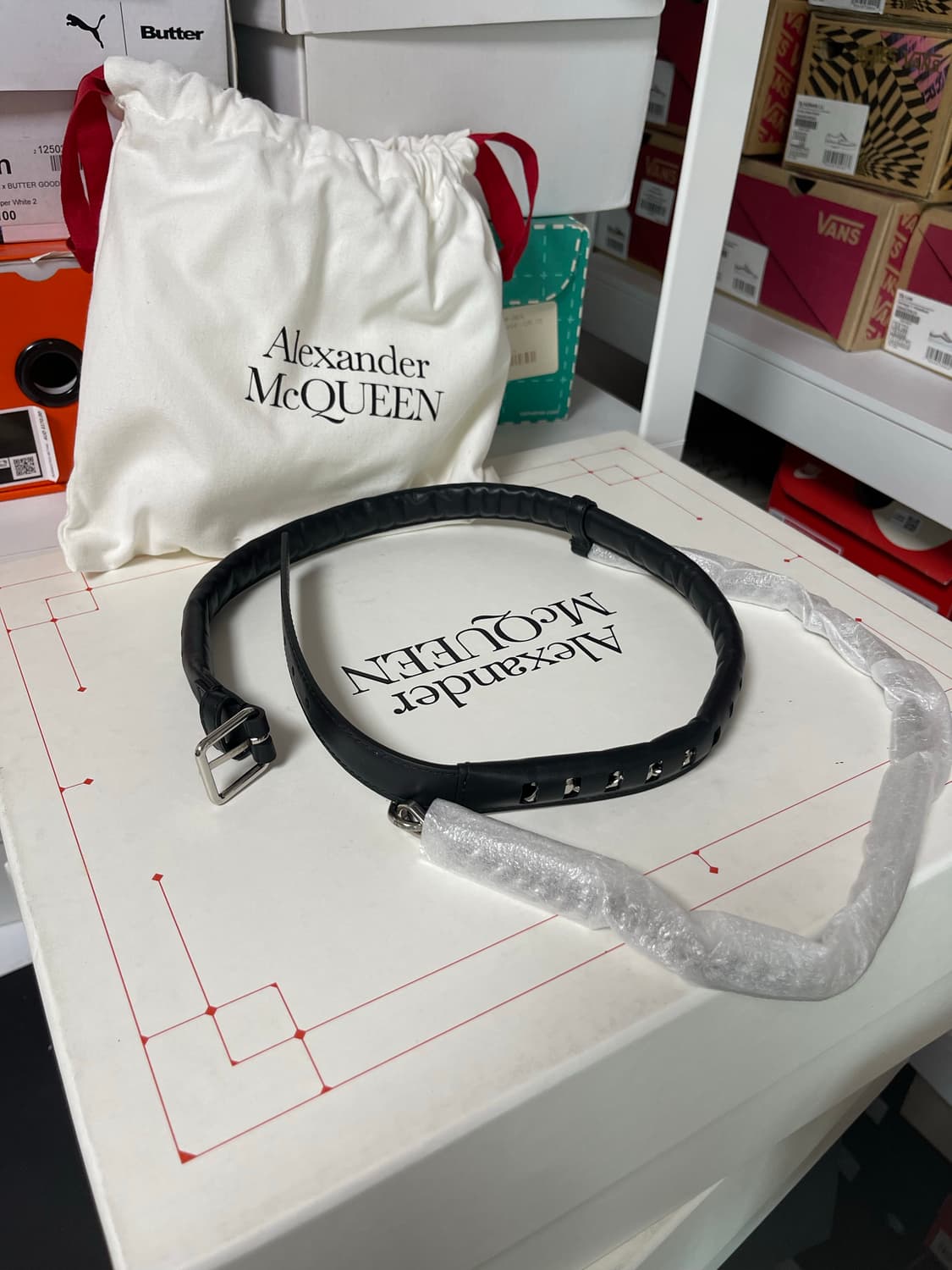 알렉산더 맥퀸 블랙 벨트 + 더스트백 상품이미지1