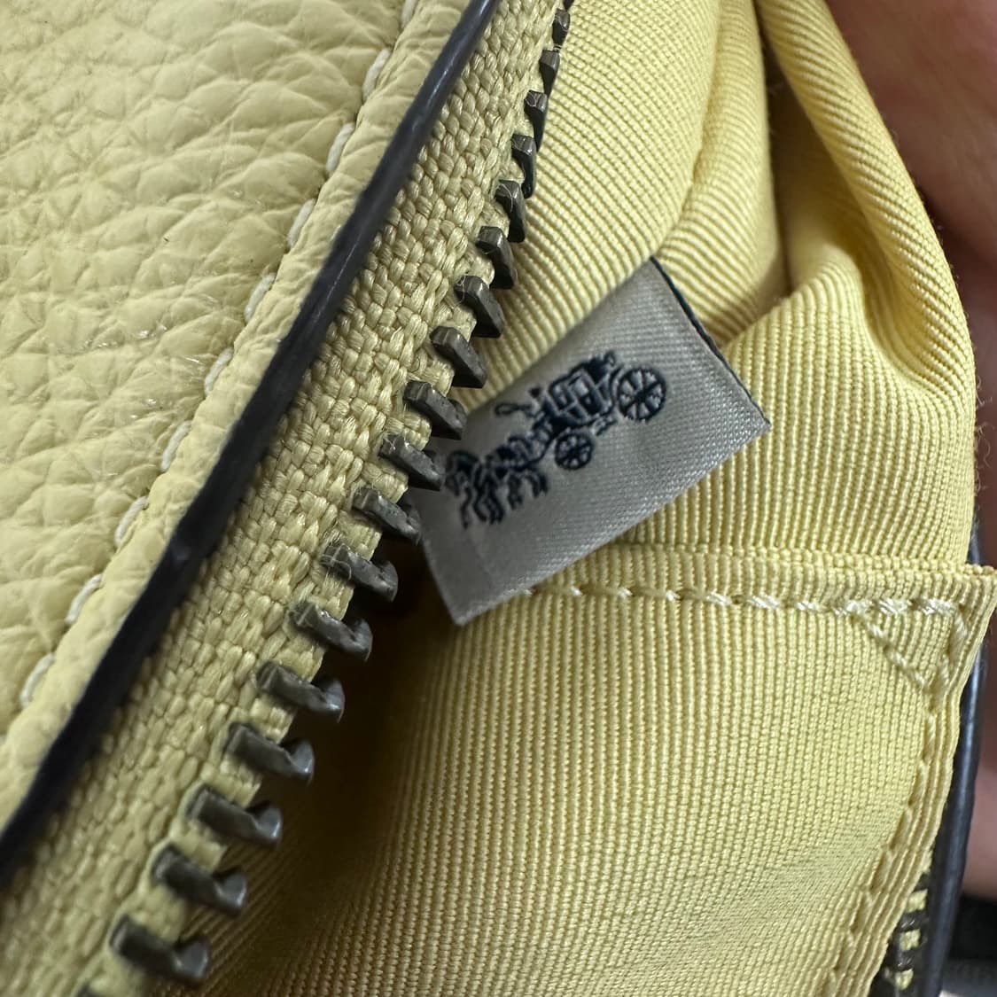 COACH 코치 미니 옐로우 숄더백 토트백 가방 상품이미지10