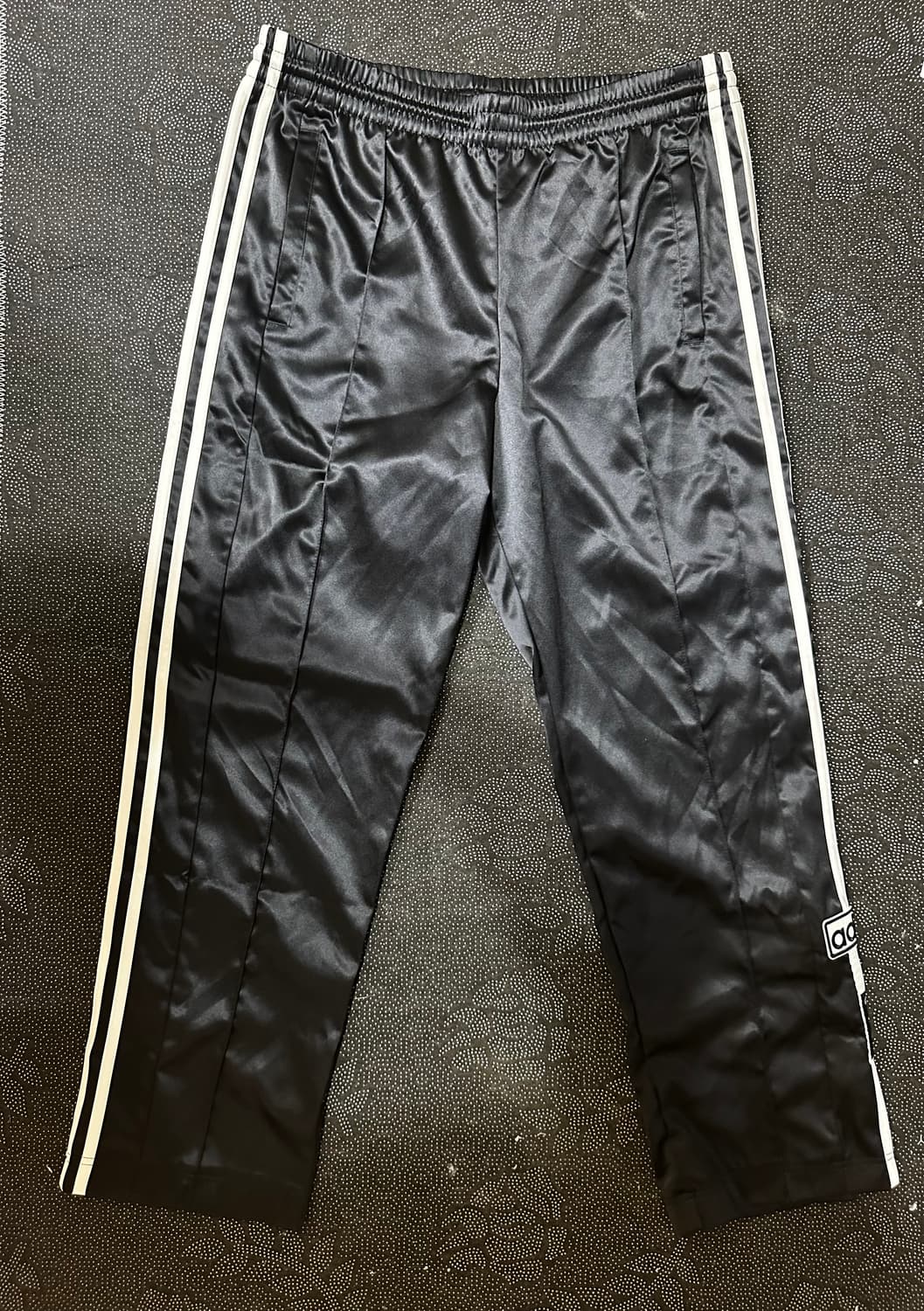 아디다스 사틴 아디브레이크 팬츠 블랙 (S사이즈) 상품이미지2