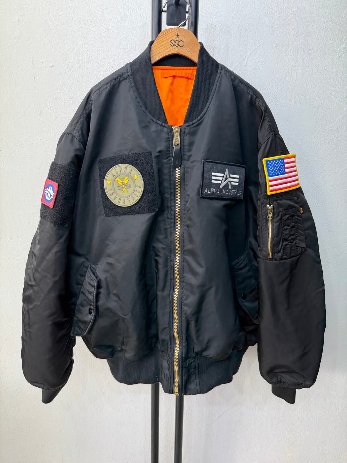 정품) 알파인더스트리 MA-1 블랙 패치 봄버 자켓 XXL 상품이미지1