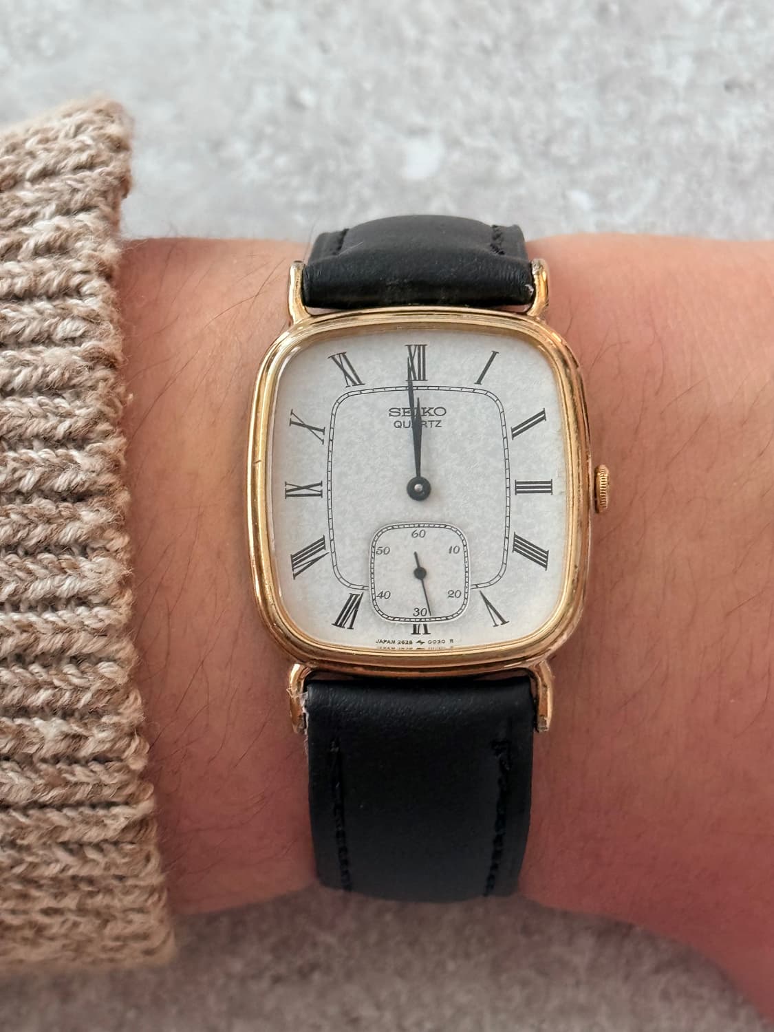 Seiko 세이코 쿼츠 스몰세컨드 로만 인덱스 탱크 상품이미지10
