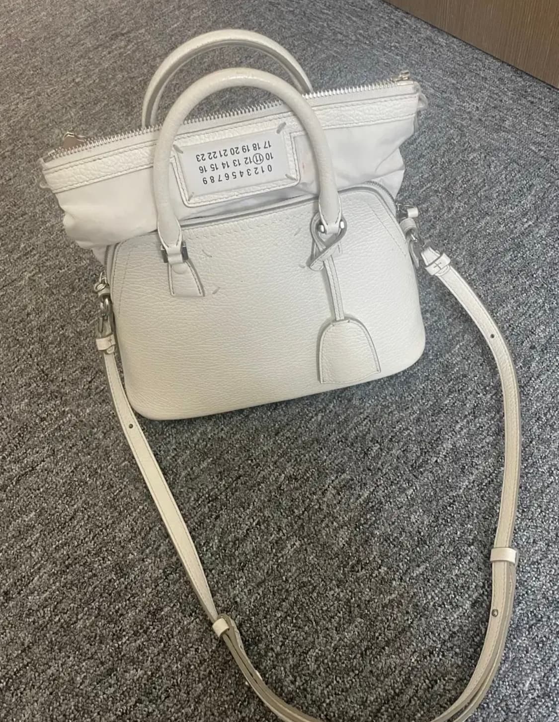 마르지엘라5ac 스몰 클래식숄더백 상품이미지1