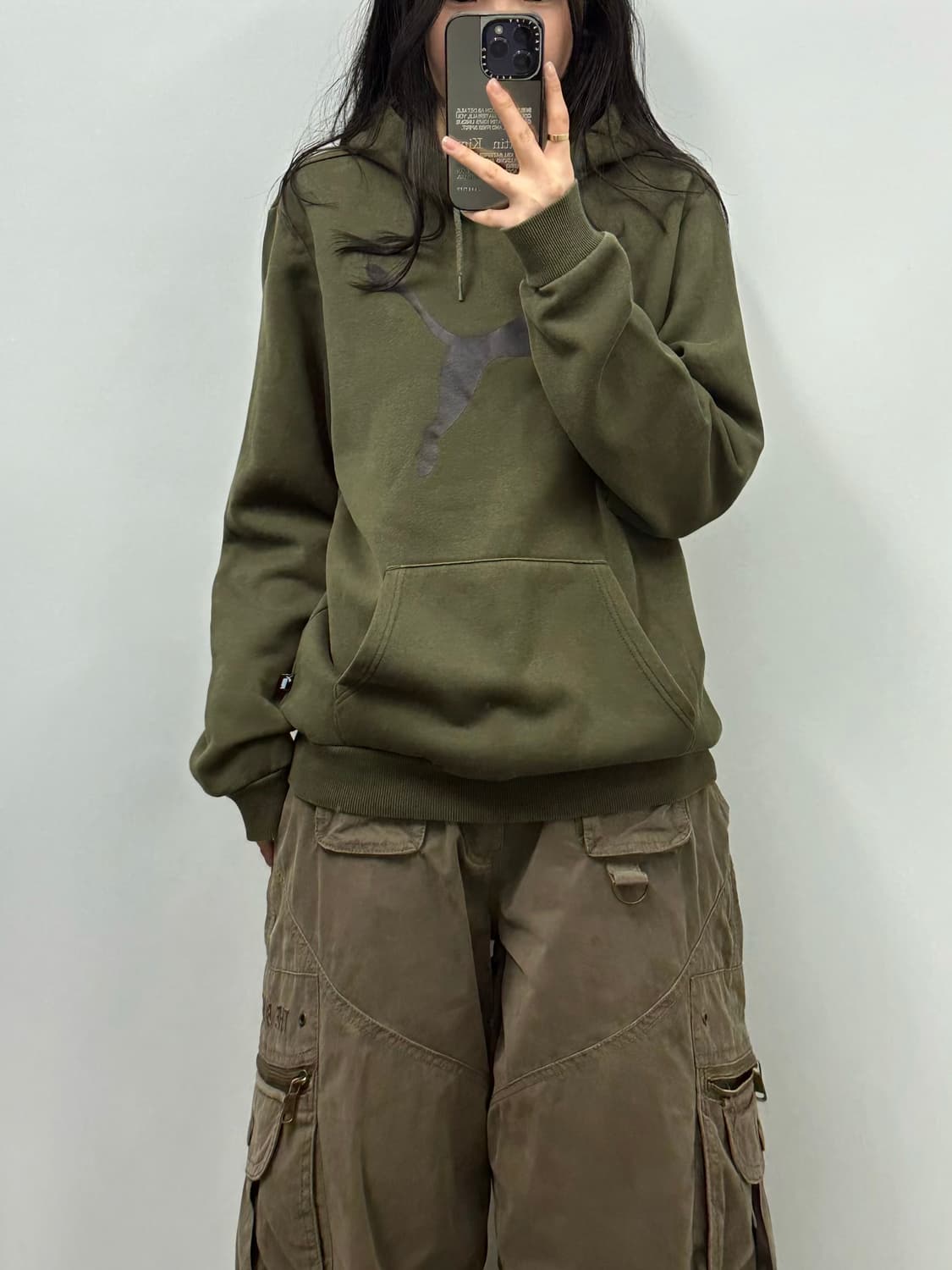 푸마 빅로고 카키 후드티 상품이미지1