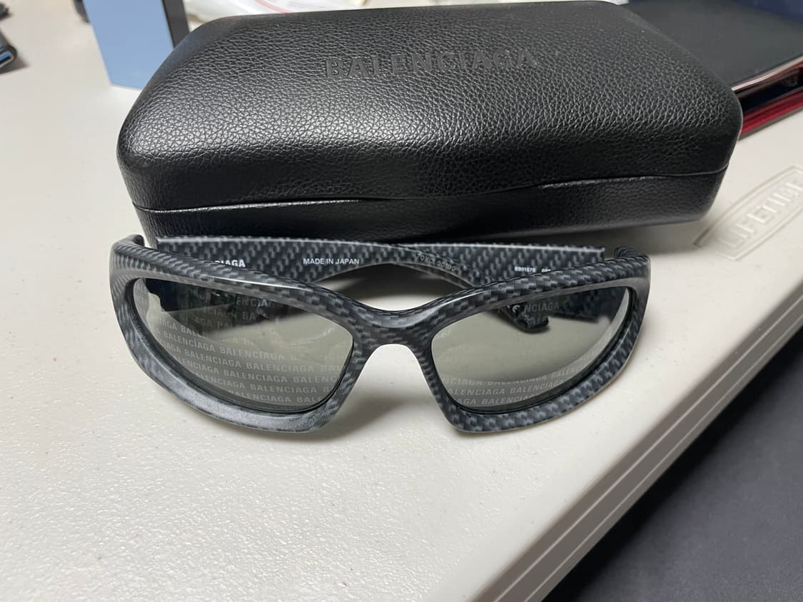 [OS] 발렌시아가 스위프트 오발 카본 선글라스 상품이미지2