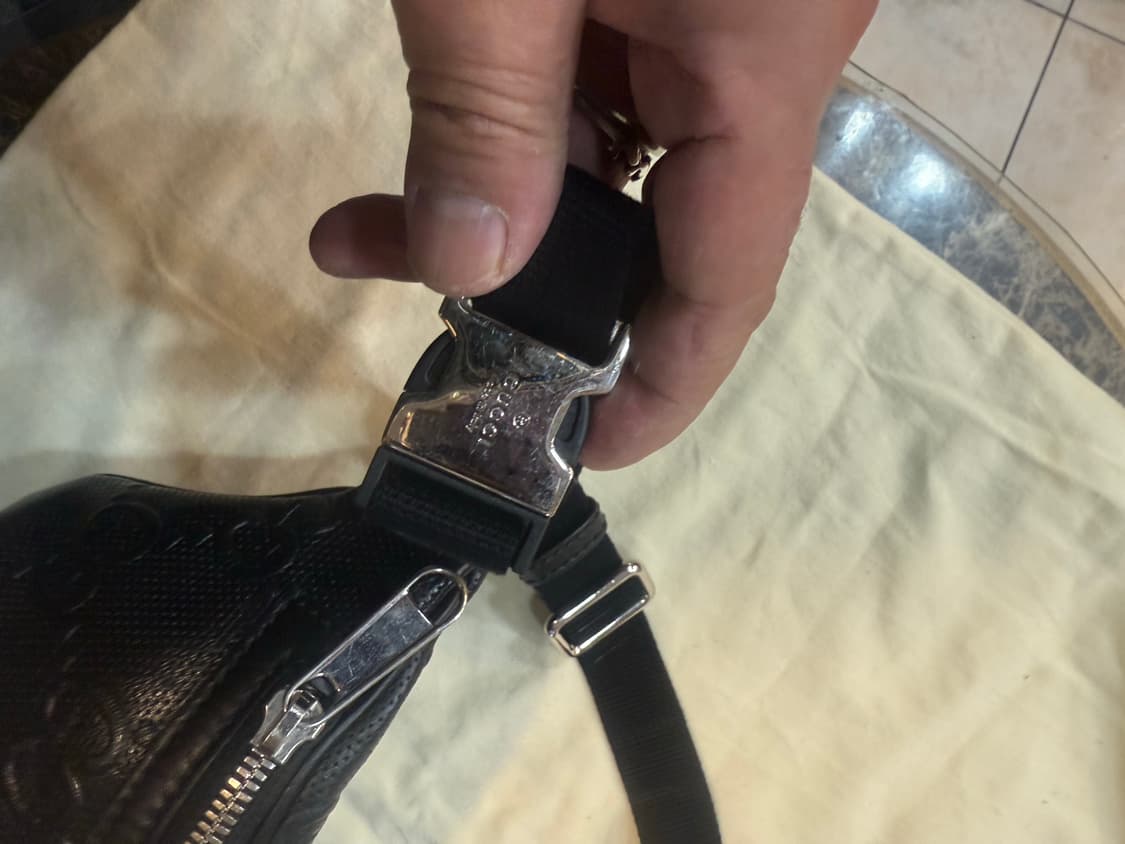 정품 구찌 GG 엠보스 벨트백 팝니다 상품이미지2